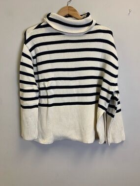 GAP Striped Turtleneck Sweater in White and Black